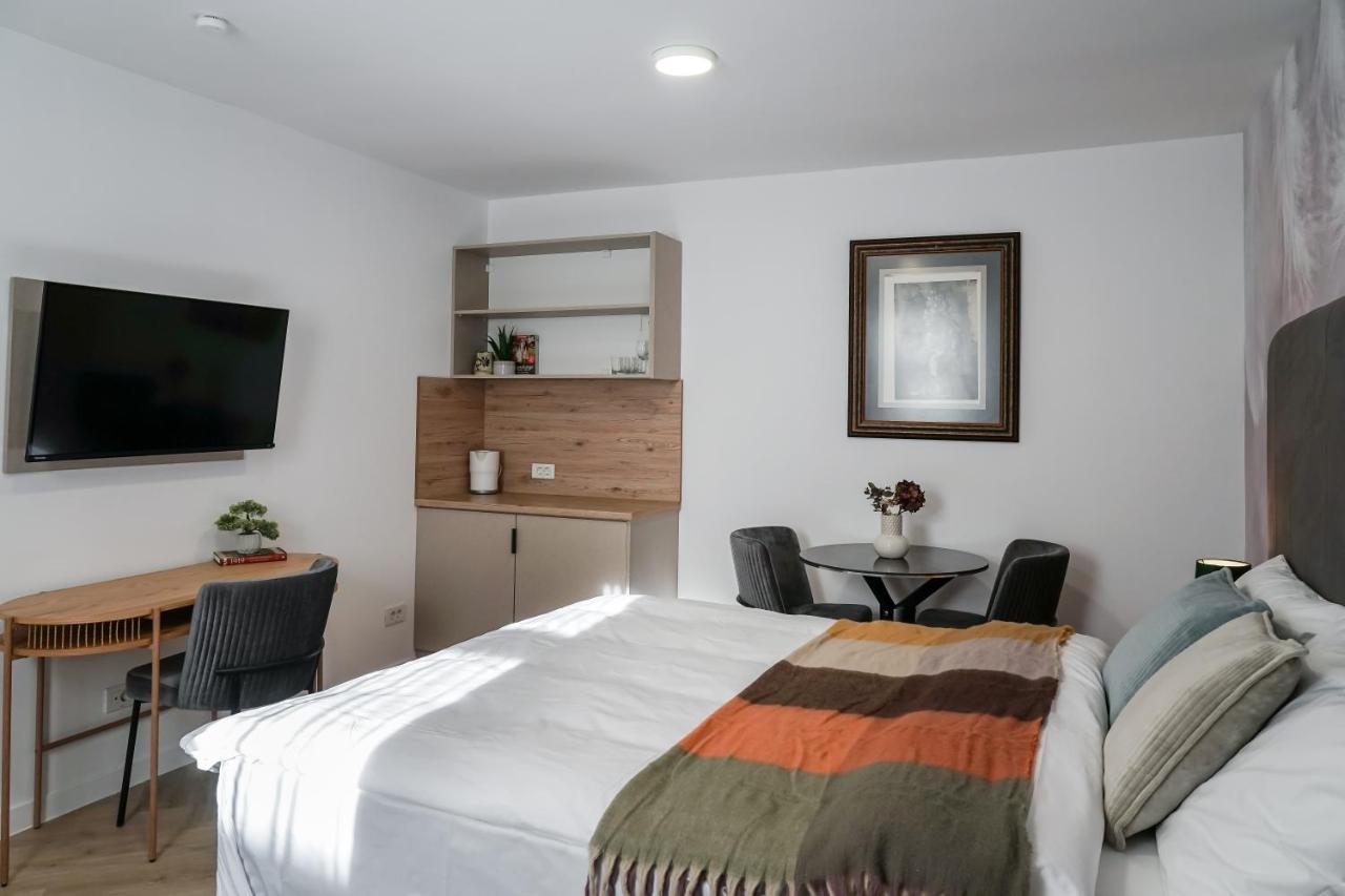The Chic Retreat Apartment Bucharest Exterior photo